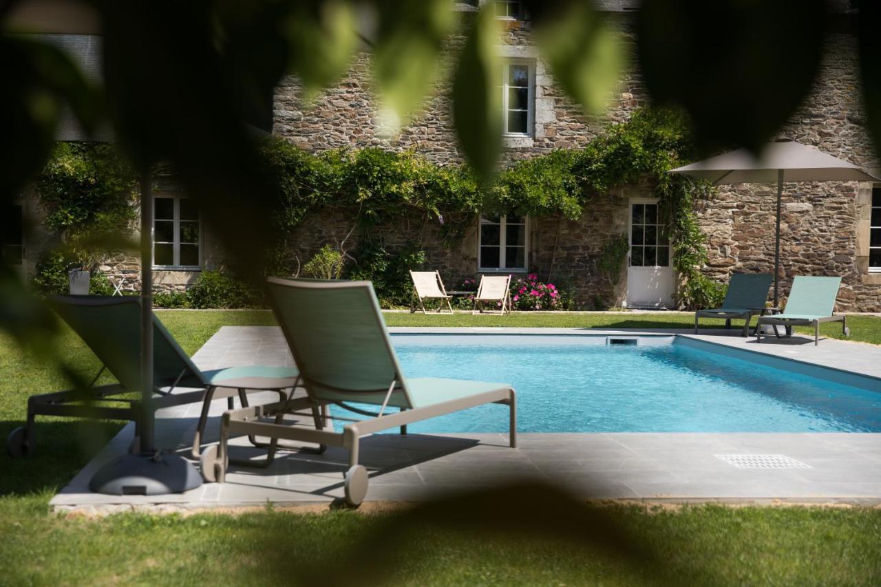 Manoir Du Vau D Arz Gites Et Chambres D Hotes Avec Piscine Malansac Экстерьер фото